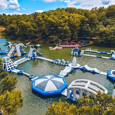 Au Point Du Jour - Carcassonne, De La Cavayere